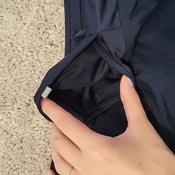 Large blue Nike dri-fit shorts - Picture 2 of 6